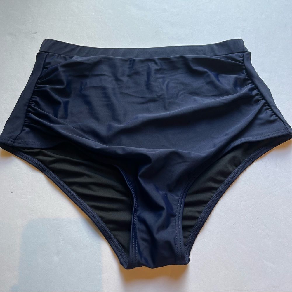 Women's Bikini Bottom Navy Blue Size Large Ruched Sides. High Waist